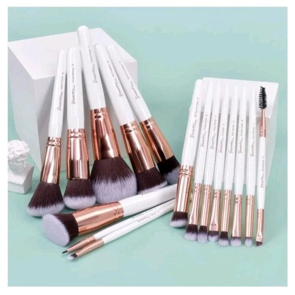 16Pcs Makeup Brush Set ULTRA SOFT White & Rose Gold Bueart Design New With Box!